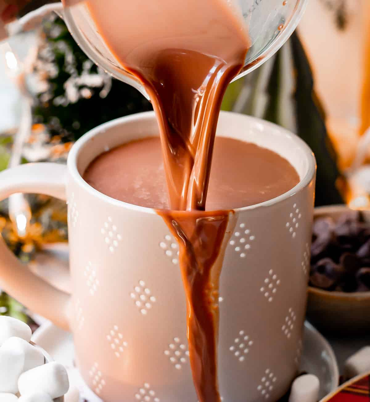 Tom & Jerry's Hot Chocolate (10 oz)